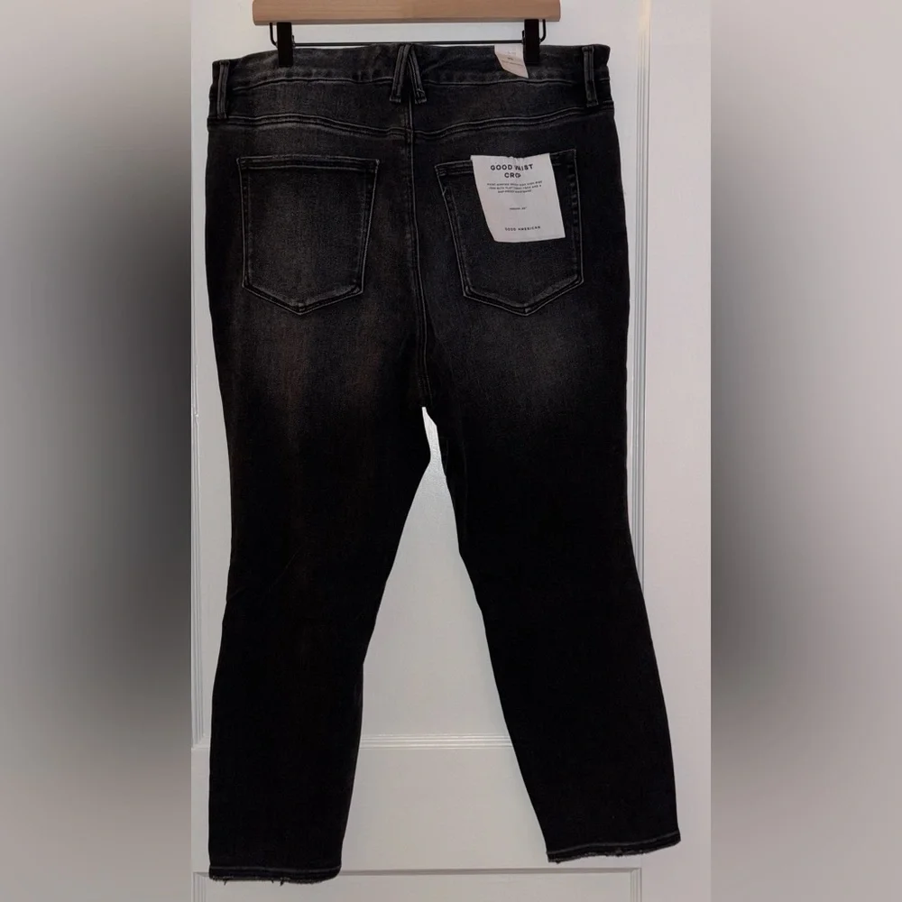 ✨NWT Good American Good Waist Crop Distress Knee - Picture 5 of 11